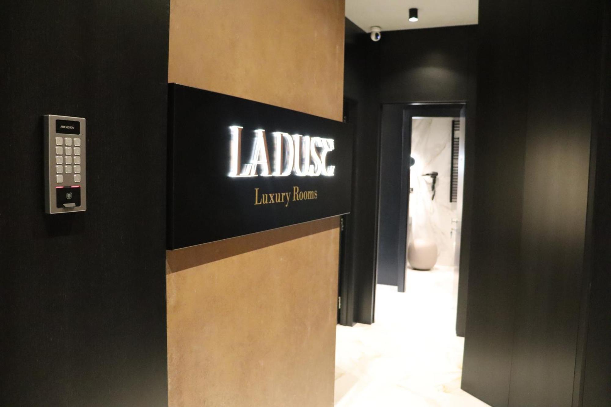 La Duse Luxury Rooms Πεσκάρα Εξωτερικό φωτογραφία